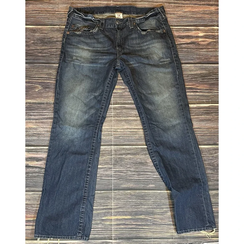 True Religion Jeans Mens 38x33 Straight Made USA Distressed Y2K Embroidered